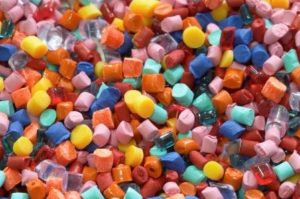 Pellets for Plastic deformulation, or reverse engineering