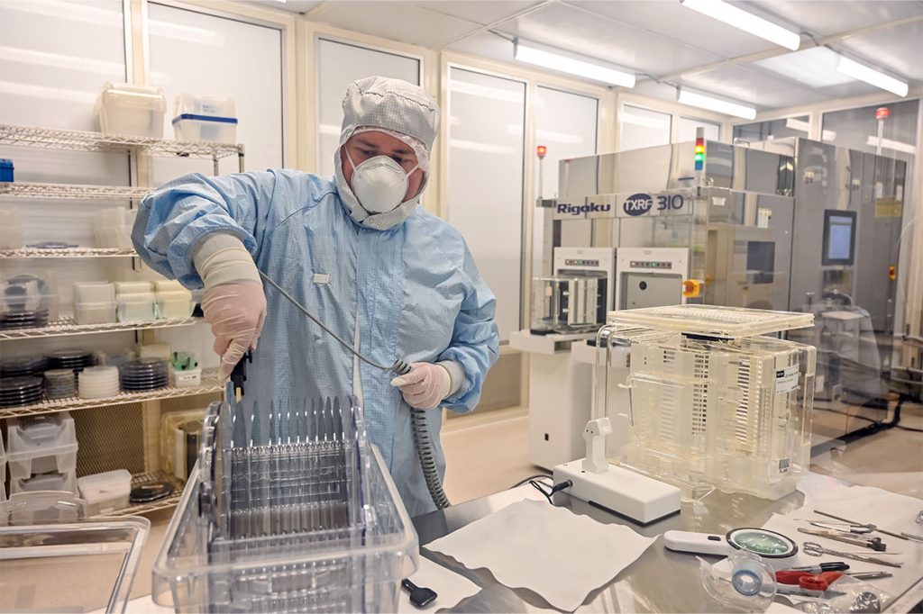 TXRF Scientist