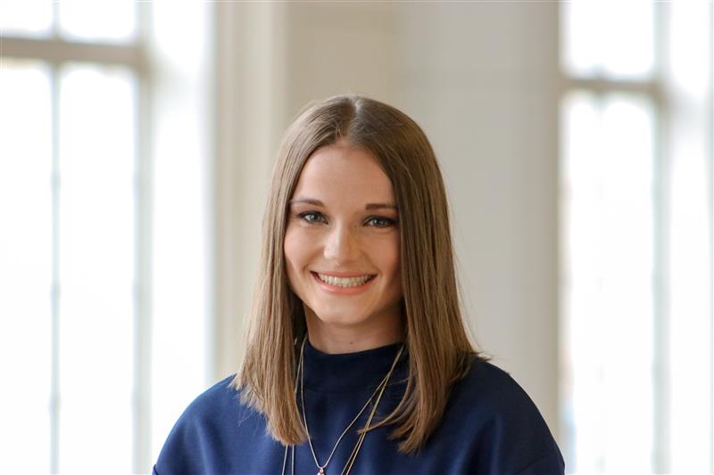 Stephanie Williams Headshot